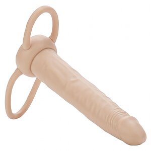 Strap-On Accommodator pe SexLab